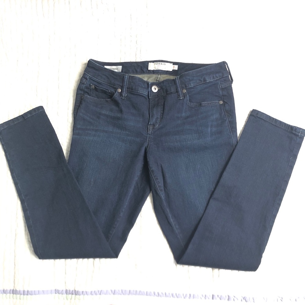 TORRID DENIM BOYFRIEND BLUE JEANS